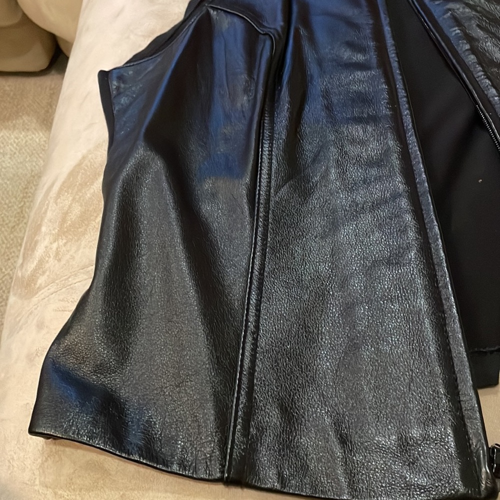 Black leather vest - Picture 3 of 5